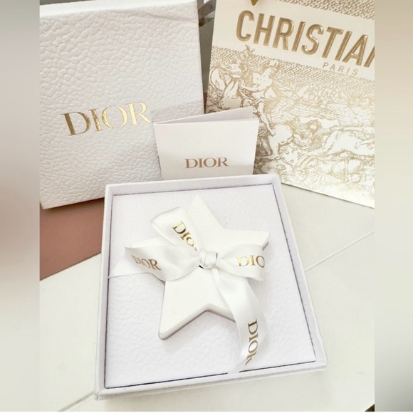 🌷Dior Ceramic Perfumable Ceramic Star Paperweight - Picture 5 of 5